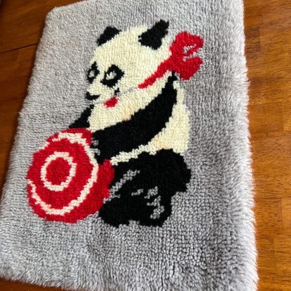 Vintage Handmade Latch Hook Shag Rug Panda Bear Playroom Nursery Bathroom - Picture 2 of 11